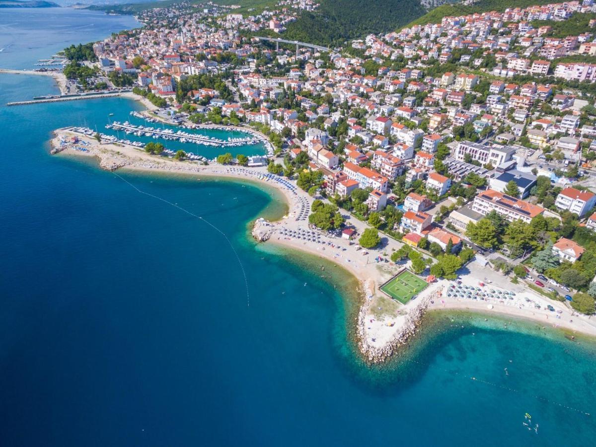 Hana Crikvenica